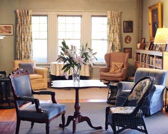 Victorian Splendor Amidst the Mountains - Jefferson - Sala de estar