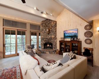 Tamarron Pinecone 846 - Durango - Living room