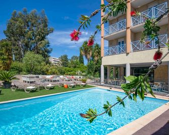 ibis Hyères Centre - Hyères - Pool