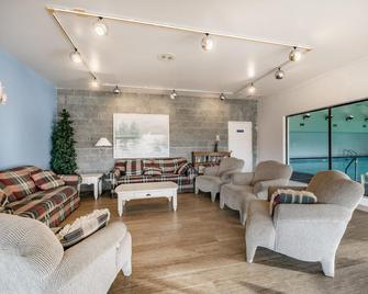 JL 1107: Sunsets at their Finest in this Lovely 2 bedroom, Water view! - Blaine - Sala de estar