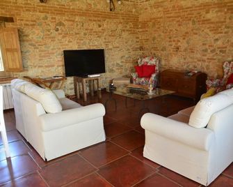 Agriturismo Le Terre Di Zoe' - Limbadi - Sala de estar
