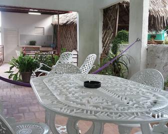 Hostal Cabriales - Trinidad - Patio