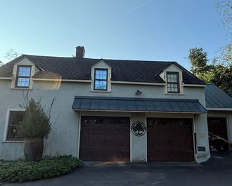 'Be Our Guest' at Carriage House 6098! - New Hope - Building