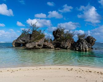 Rurutu - Are Itimaana Fare - Moerai - Playa