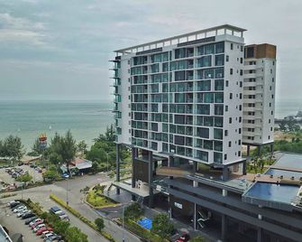 D'Wharf Hotel & Serviced Residence - Port Dickson