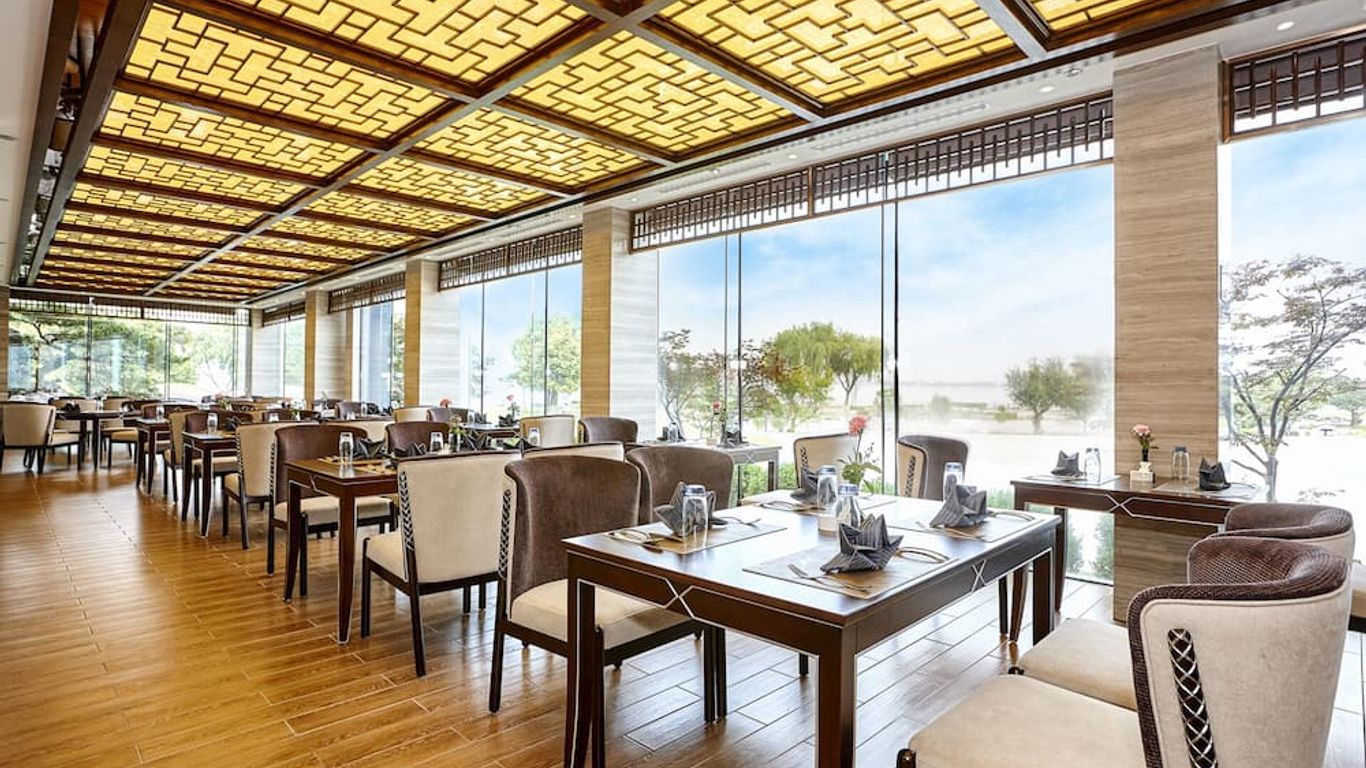 Suzhou Tongli Lake View Hotel