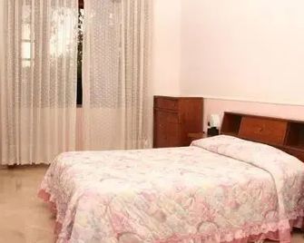 Villa Palmira - Mugnano del Cardinale - Habitación