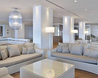 Alua Calas de Mallorca Resort - Cales de Mallorca - Lounge