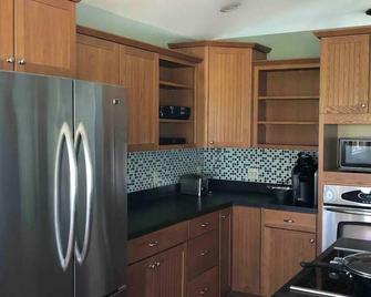 Starved rock area country ranch - Oglesby - Kitchen