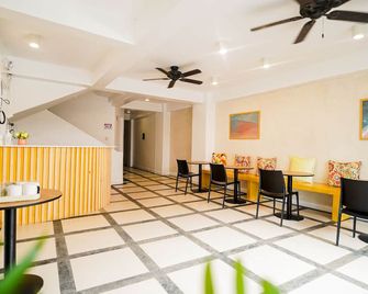 Cjs Boracay Joint - Boracay - Dining room