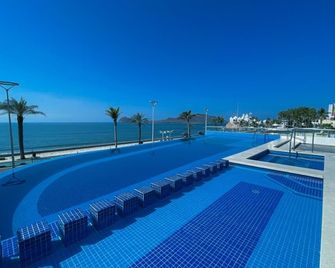 Varali Grand Hotel - مازاتلان - حوض السباحة