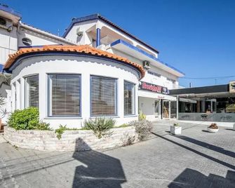 Residencial Lareira do Pinheirinho - Almada - Edificio