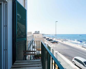 The Sea Outside Apartments by Wonderful Italy - Bari - Balkon