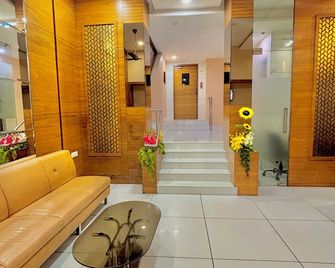 Fabhotel Neelkamal - Chembur - Mumbai