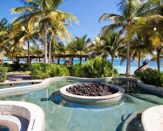 Luxury Studio Suite at Villa del Palmar Cancun - Punta Sam - Pool