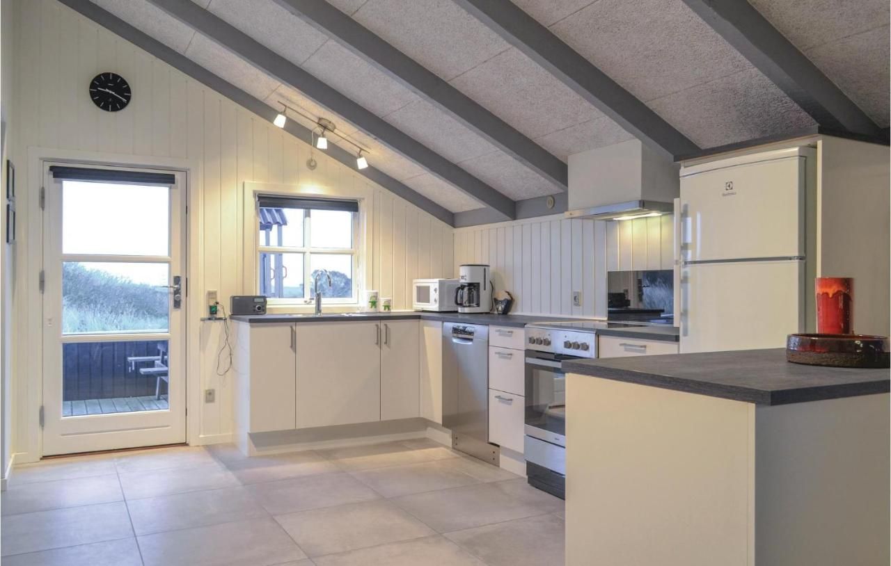 Three-Bedroom Holiday Home in Hvide Sand – Hvide Sande