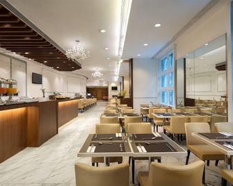 Ramada by Wyndham Hong Kong Grand View - Hong Kong - מסעדה