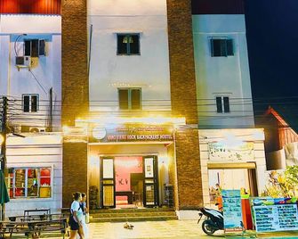 Vang Vieng Rock Backpacker Hostel - Vang Vieng - Bygning