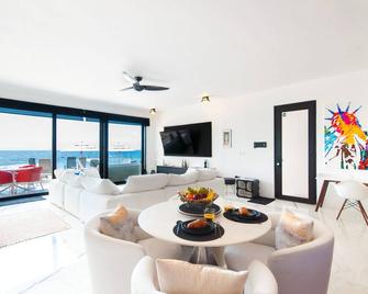Chic Caribe in South Akumal , ocean front luxury condominium - Akumal - Ruokailuhuone
