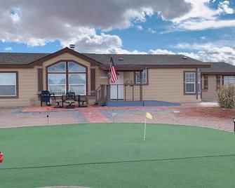 Sun Cindy's House Pahrump - Shoshone - Building