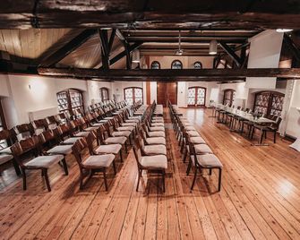 Hotel Dvor Jezersek Brnik - Spodnji Brnik - Meeting room