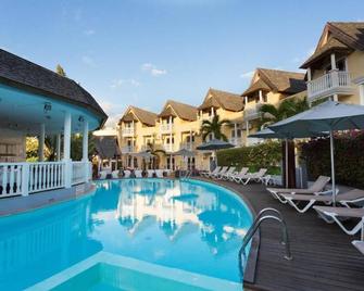 Hôtel Exsel Ermitage - Saint-Paul - Pool