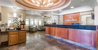 AmericInn by Wyndham Des Moines Airport - Des Moines - Resepsiyon