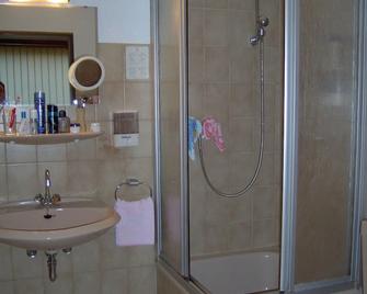 Am Hallenbad Hotel Garni - Ratingen - Bathroom
