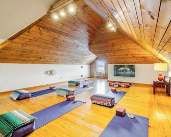 Dream Estate Inn - Leamington - Obývací pokoj