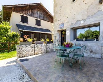 Gîte L'Étable - Sales - Patio