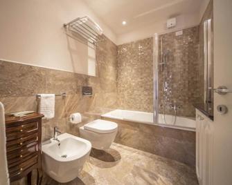 Lady Capulet Apartments - Verona - Bathroom