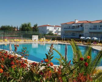 Luxury Air-Conditioned Apartment, Free Wi-Fi, Android Tv - Portimão - Pool