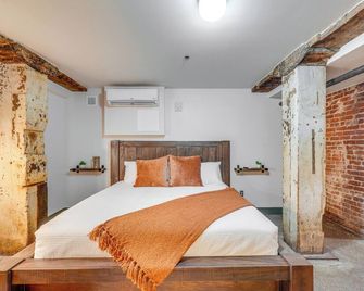 Dtwn Knoxville Studio Half-Mi to Market Square! - Knoxville - Bedroom