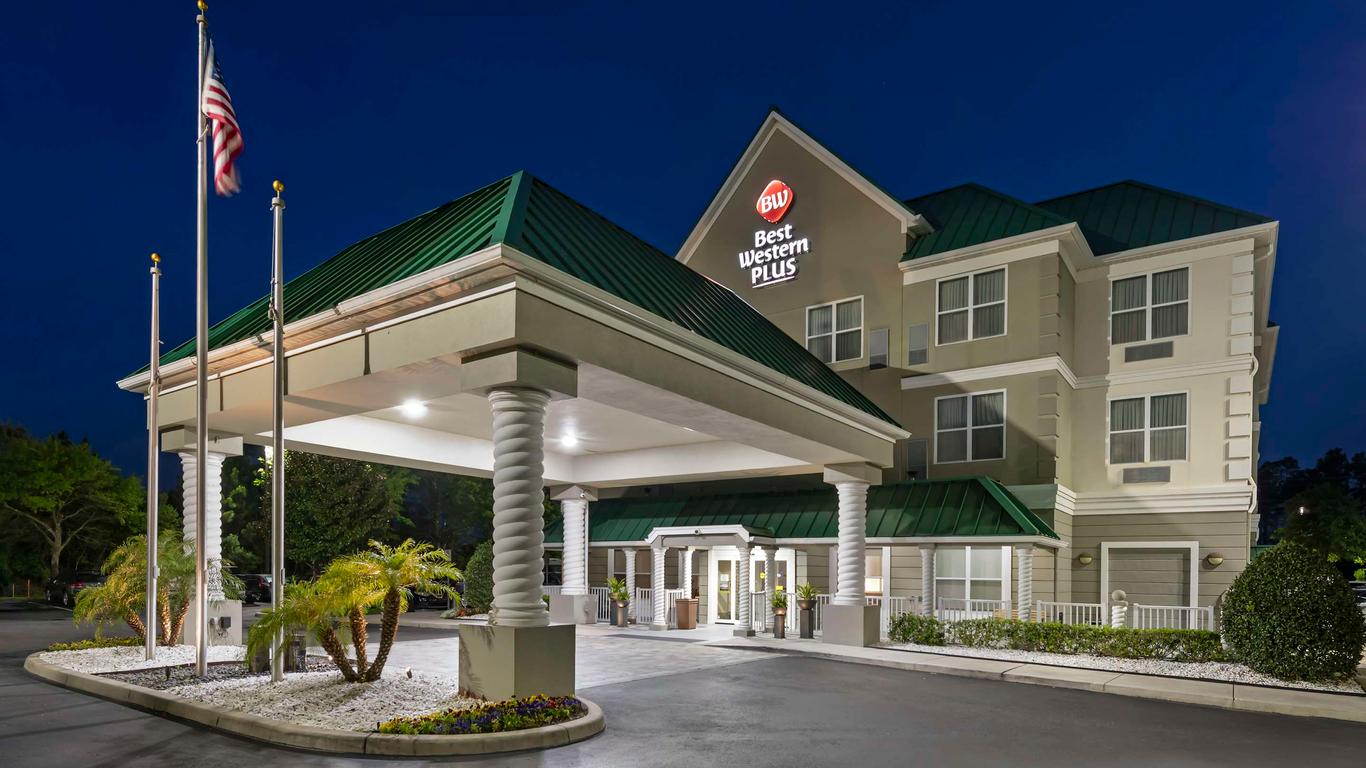 Best Western Plus First Coast Inn & Suites