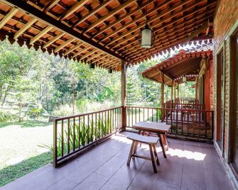 Balkondes Kenalan - Magelang