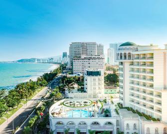 Sunrise Nha Trang Beach Hotel & Spa - Nha Trang - Outdoor view
