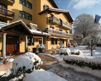 Paradise Hotel & Wellness - Saint Vincent - Building