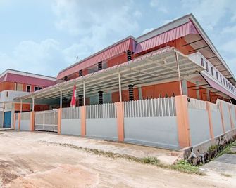 Hotel O Kalista Guest House Syariah - Pekanbaru - Budova