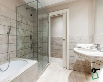 Hotiday Room Collection - Livorno Mascagni - Livorno