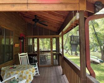 The Toccoa Riverside Cabin - Mineral Bluff - Patio