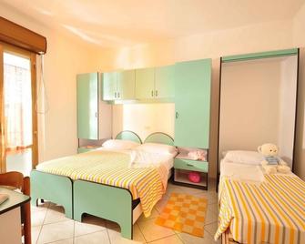 Camping Villaggio Calypso - Cupra Marittima - Camera da letto