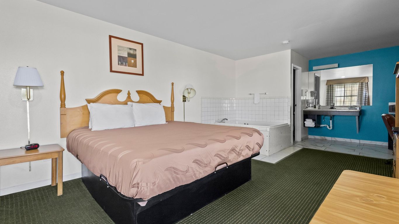 Capital O First Heritage Inn Rantoul Il I 57