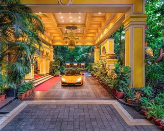 Mayfair Lagoon - Bhubaneswar - Patio