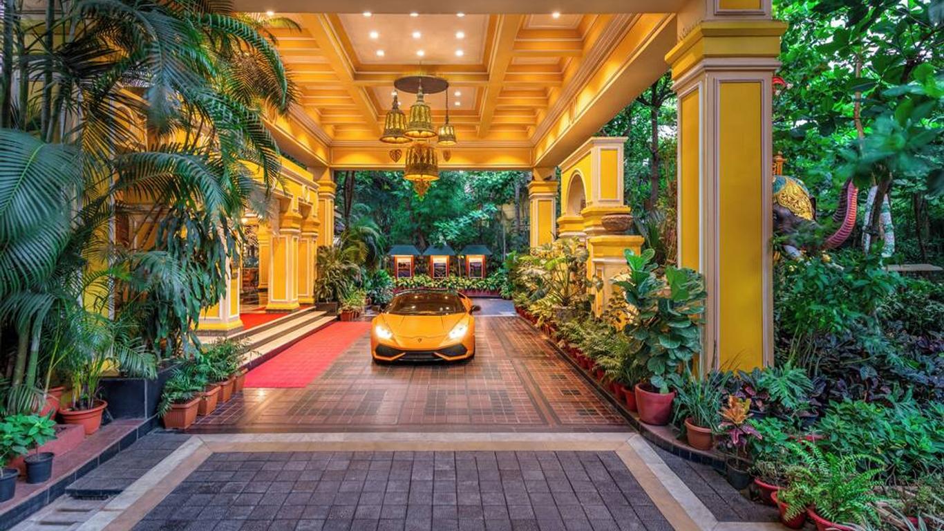 Mayfair Lagoon