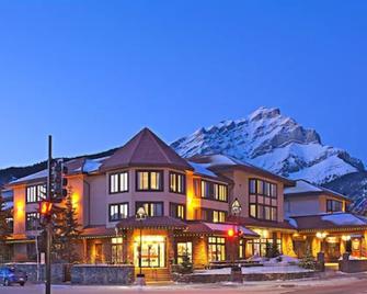 Elk + Avenue Hotel - Banff - Building