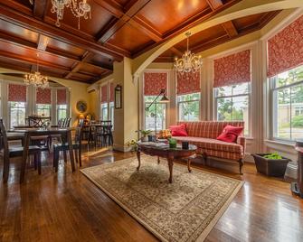 Homestead Inn - New Milford - Sala de estar