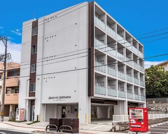 Mr.Kinjo In Nishihara Interchange - Ginowan - Будівля