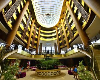 Sunmelia Beach Resort Hotel & Spa - Side - Lobby