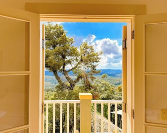 Villa Coracao Guesthouse by Concavus - Monte Verde - 陽台