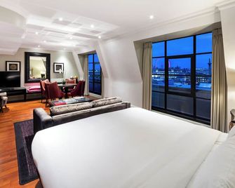 Radisson Blu Hotel, London Leicester Square - formerly Hampshire - לונדון - חדר שינה